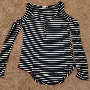 Cold shoulder long sleeve